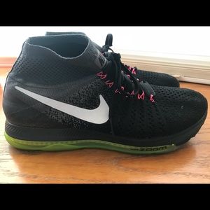 Women’s Nike sneakers